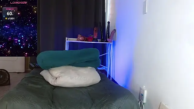 mollyguns live cam on StripChat