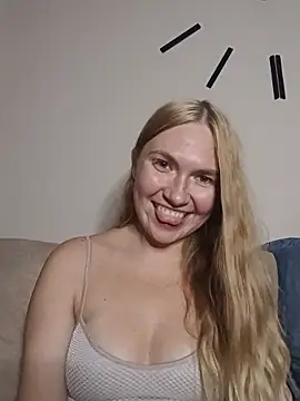 KisaVixen live cam on StripChat