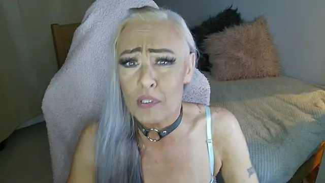 TheOGMiaMystique webcam