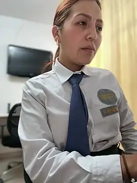 Lux_Scarlett webcam