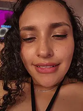 Lucy_Marin webcam