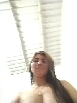 Rubi_Esmeralda live cam on StripChat