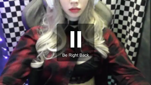 funny_lady live cam on StripChat