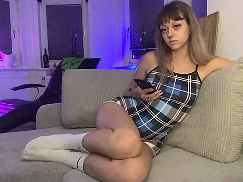LaraaMaxx webcam