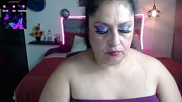 Keyla01_ live cam on StripChat