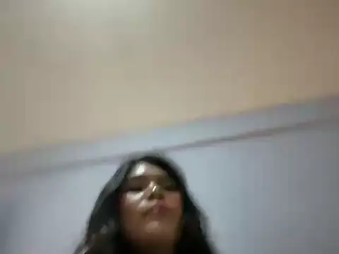 EllaCalifa live cam on StripChat