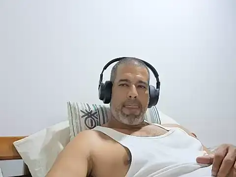 jackbigcock11 webcam