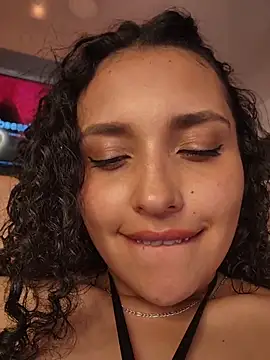 Lucy_Marin webcam
