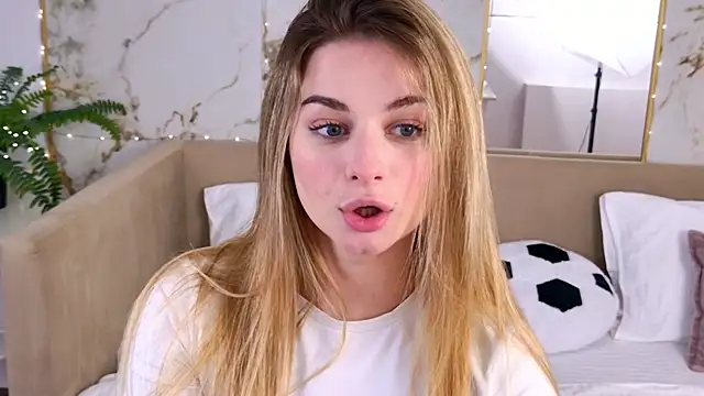 sweetylicky - SweetyLicky's free webcam - UK Sex Cams