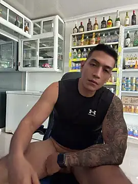 oliverwest04 (M young) - Make me CUM in the liquor store🍆💦