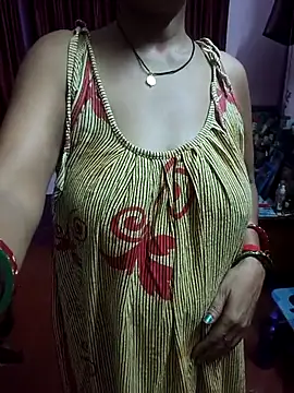 little-roshni's live room