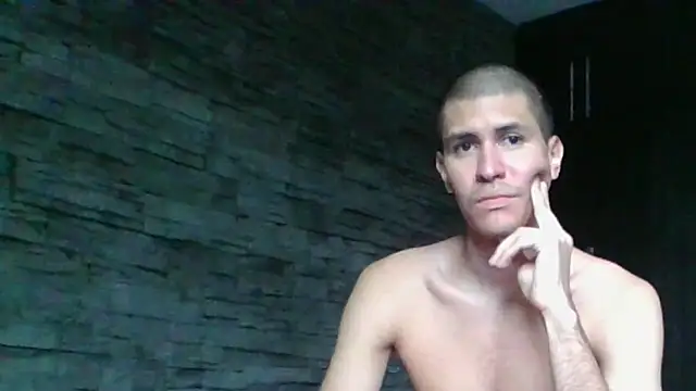 Sexylatin64 webcam