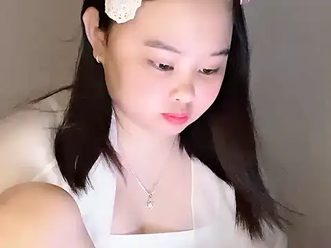 Nhungnhung88 webcam
