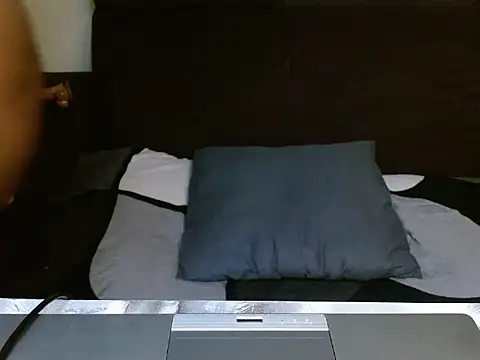 Browntatianah webcam