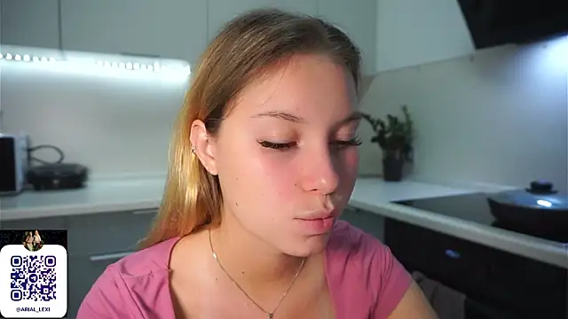 sairallyn - Sairallyn's free webcam - UK Sex Cams