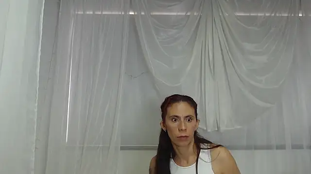 loren_queen_ - Loren_queen_'s free webcam - UK Sex Cams