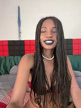 ShantelSexyYoungMilfie
