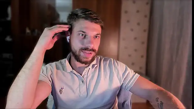 Tony_Wolf webcam