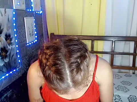 naomi_scarlet webcam