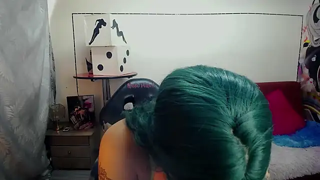Lucia_evans22 webcam