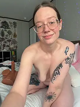 Sweetdee222x live cam on StripChat