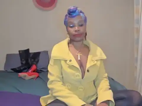 AfricanSquirtingQueen webcam