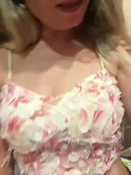 SweetCupcaks live cam on StripChat