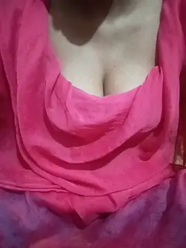 kaviyaponnu0987 live cam on StripChat