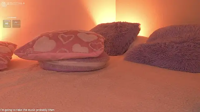 Melifluaa live cam on StripChat
