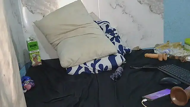 SexyZuluBarbie webcam