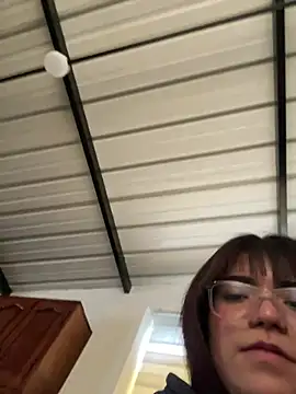 AngieRousse webcam