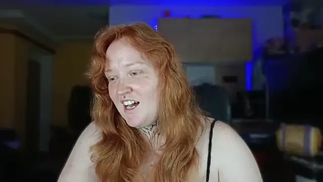 CURVYSAKURA webcam