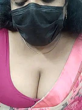 Floraa-Queen live cam on StripChat