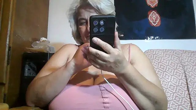 ExquisiteMature webcam