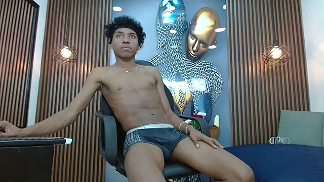 AlessandroBlack_ webcam