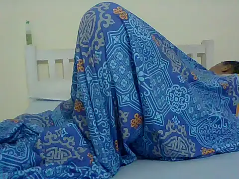 Swt_dee live cam on StripChat