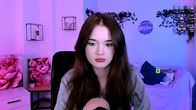 liana_kisses webcam