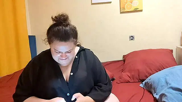 QueenGenra webcam