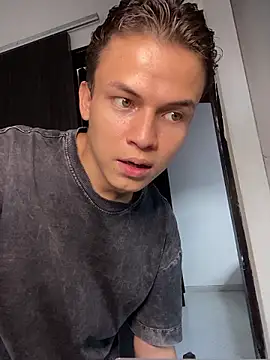 _Leo_Boy webcam