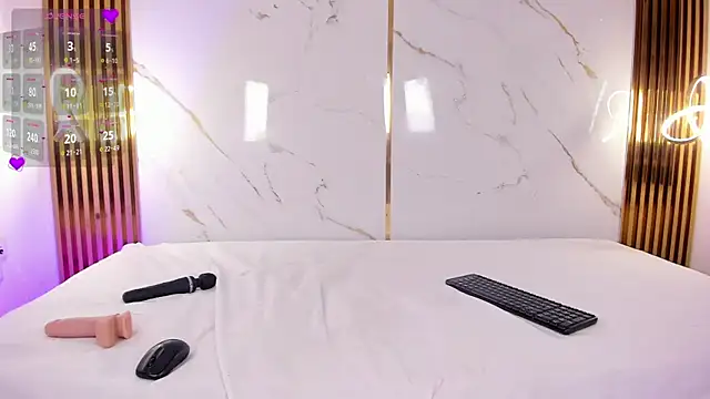 vanessaboch (F young) - Finger my pussy and dildo in my ass 🥵