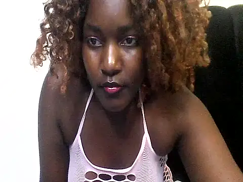 MoonlighMaya webcam
