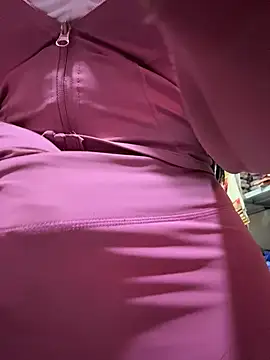 Sara_fun live cam on StripChat