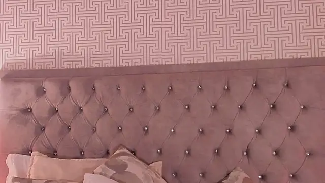Evaa_Lunna_ live cam on StripChat
