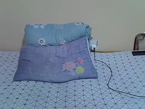 Darkchocolatequeen webcam