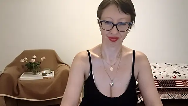 BellaRose_2020 live cam on StripChat