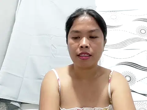 Hotpinaymorena webcam
