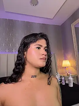 Mia-Medina webcam
