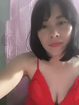 juicy-milu live cam on StripChat