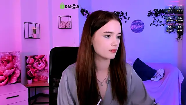 liana_kisses live cam on StripChat