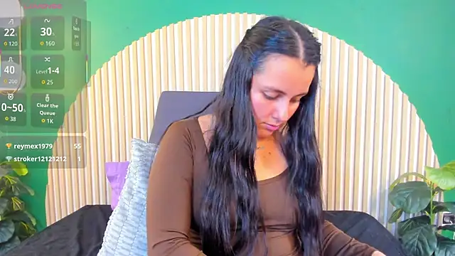 megansumer live cam on StripChat